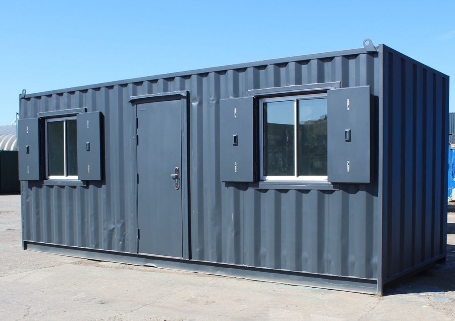 20ft kantoorcontainer met 2 ramen