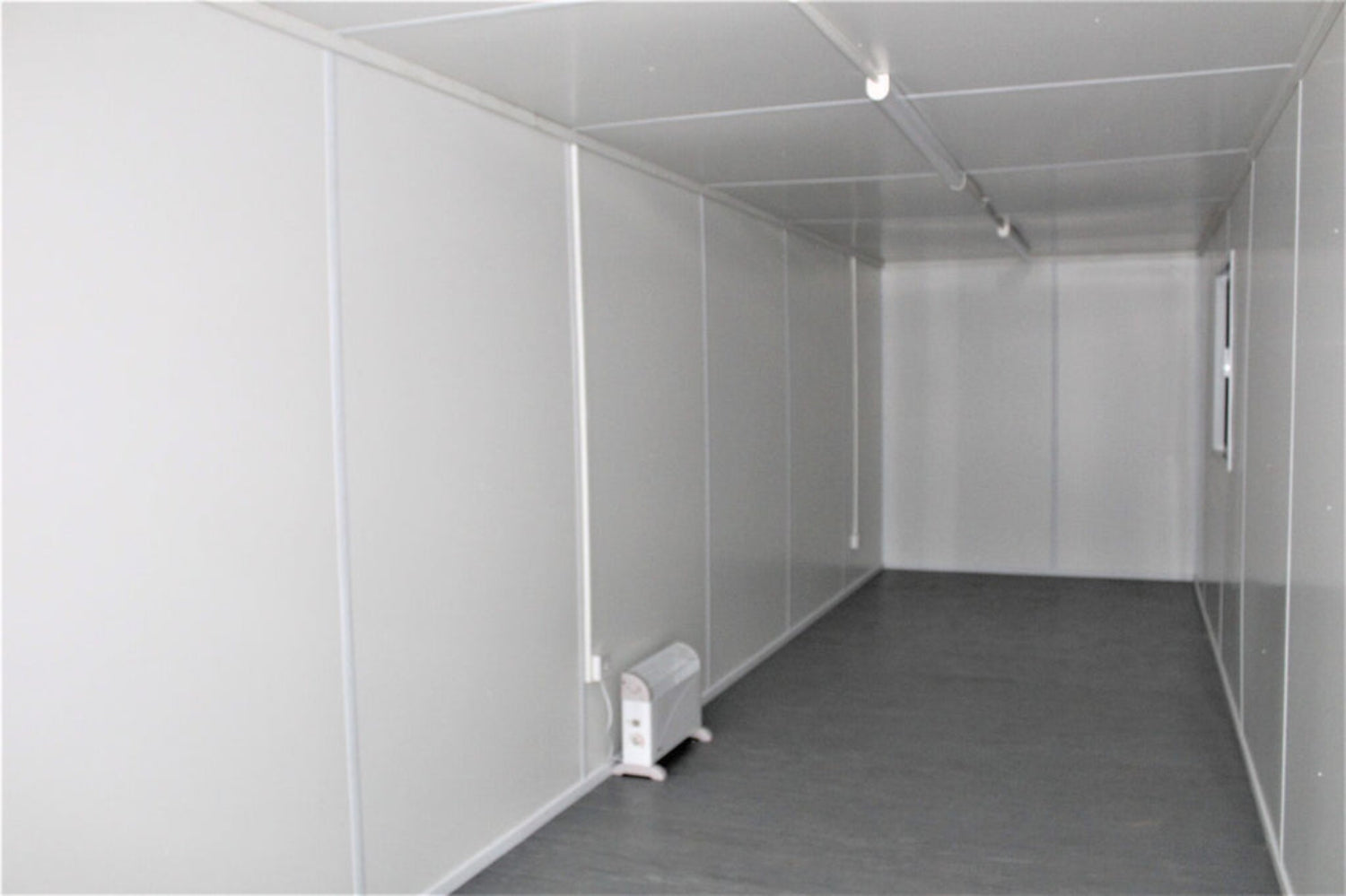 20ft kantoorcontainer met 2 ramen