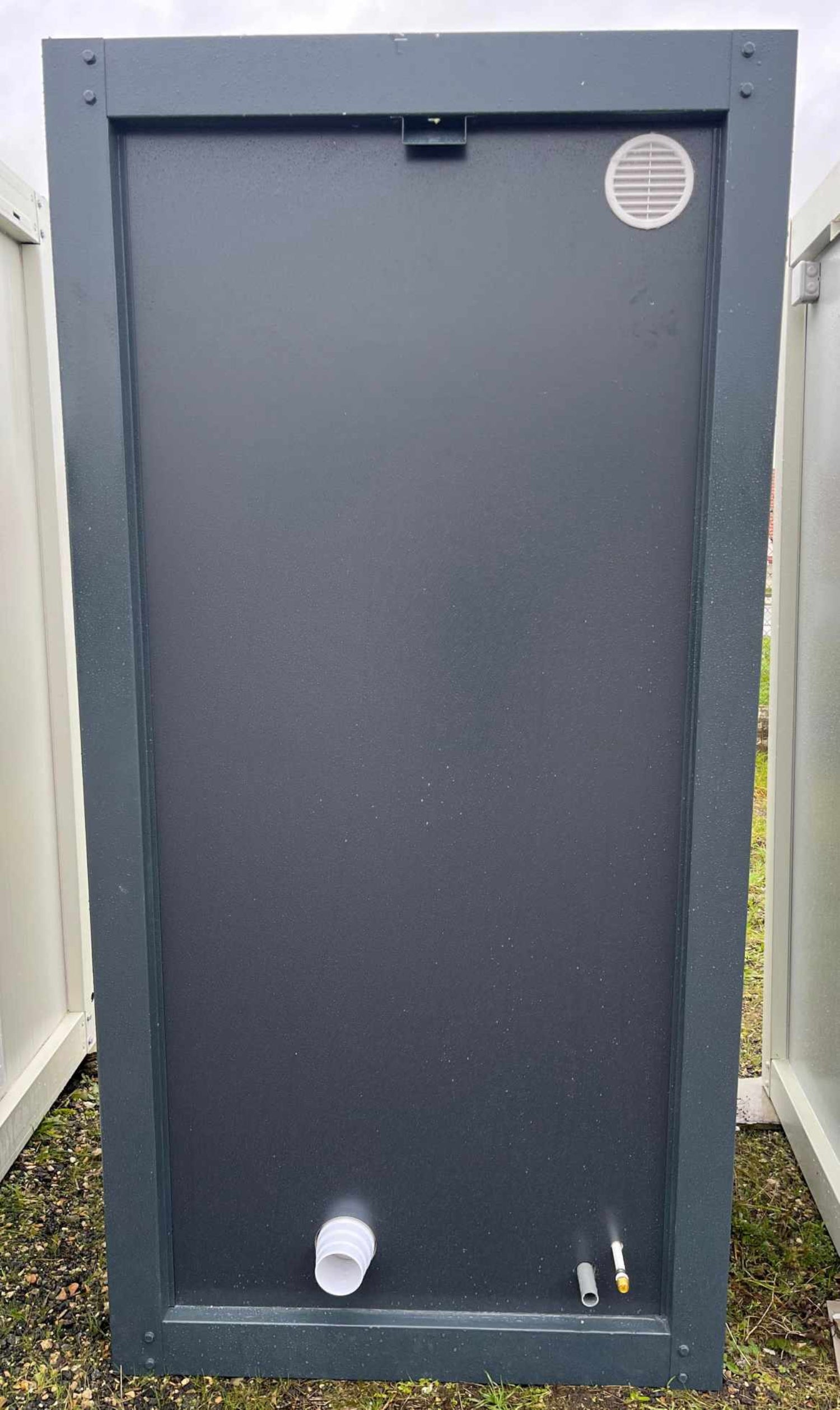 Eenvoudige sanitaire module voor het toilet met wastafel voor obra